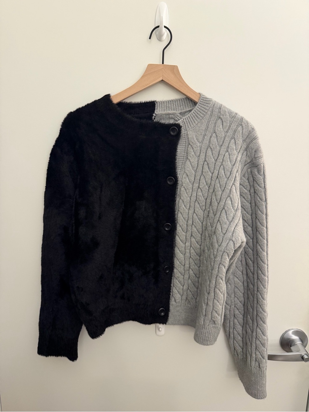 Two-Tone Black and Gray Cable Knit & Faux Fur Button Cardigan M